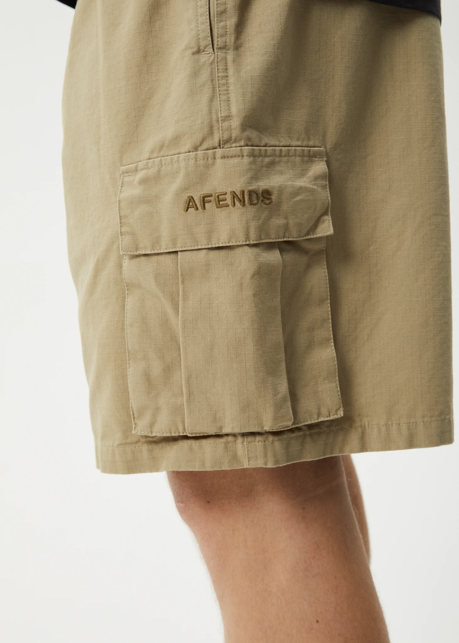 AFENDS Mens Ripped Out 98 - Organic Oversized Cargo Short 22" - Boa - Image 6